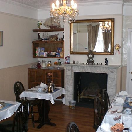 Melville Lodge Gatwick 홀리 외부 사진