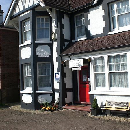 Melville Lodge Gatwick 홀리 외부 사진